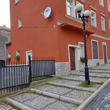 Apartament Przy Ratuszu Boguszów-Gorce Exterior foto