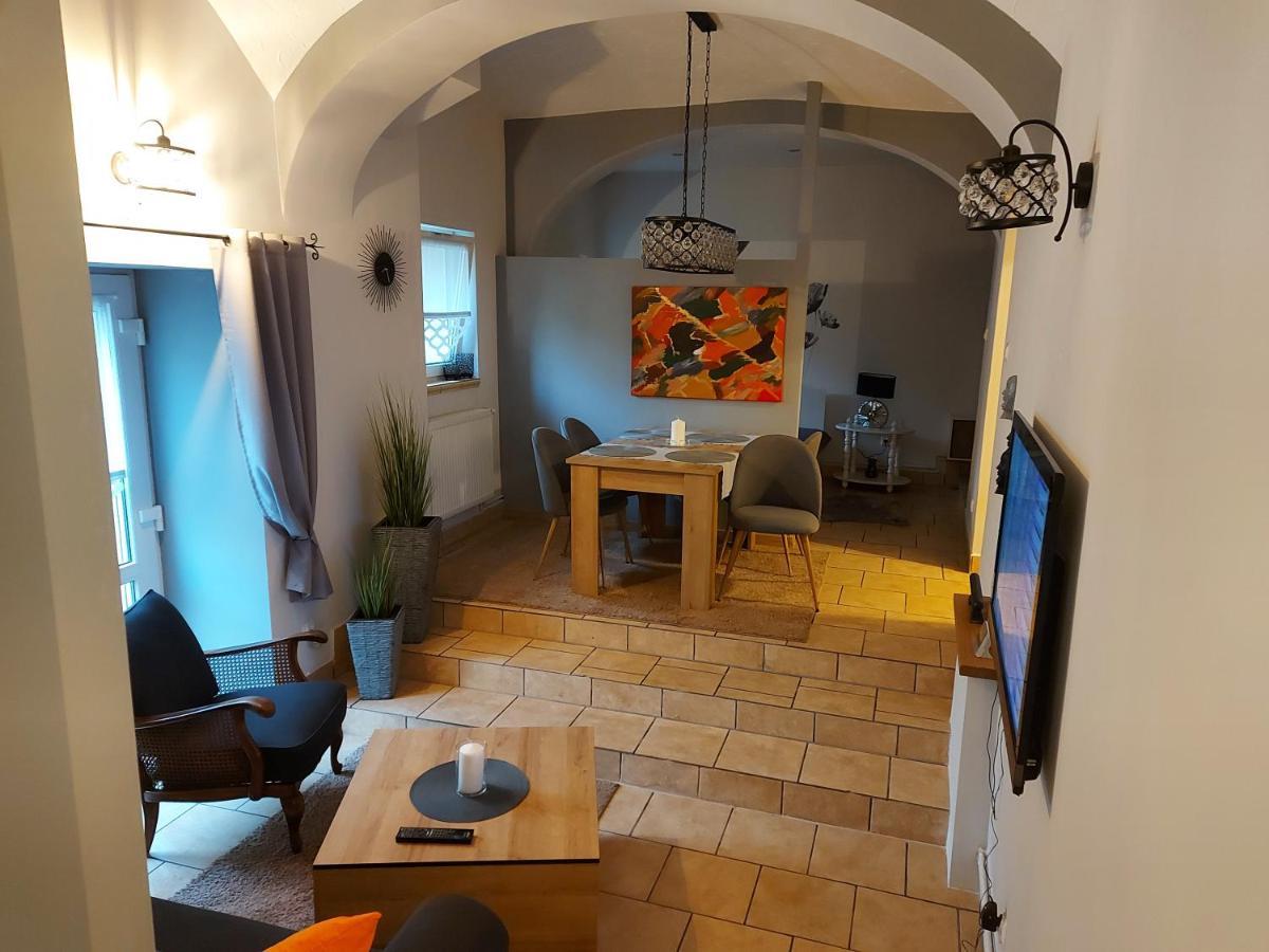 Apartament Przy Ratuszu Boguszów-Gorce Exterior foto